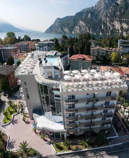Hotel Kristal Palace - Tonelli Hotels - Adult Friendly Riva del Garda